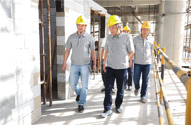 高温作业，安全第一！公海赌船710与你并肩而行！