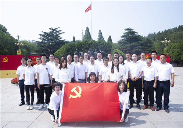 走进西柏坡追寻红色记忆 ——公海赌船710四建党支部开展党史教育活动